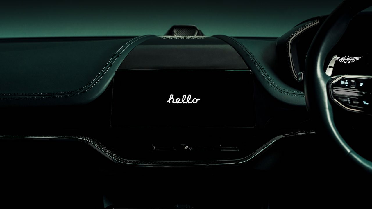 Aston Martin_Apple CarPlay Ultra_03